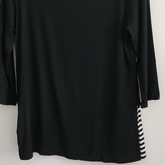 CREATION Bamboo Black solid with stripe accent Tunic Top Size Small NWT - Picture 7 of 7